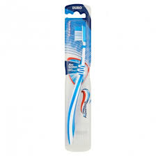 SPAZZOLINO AQUAFRESH FLEX DIN.DURO
